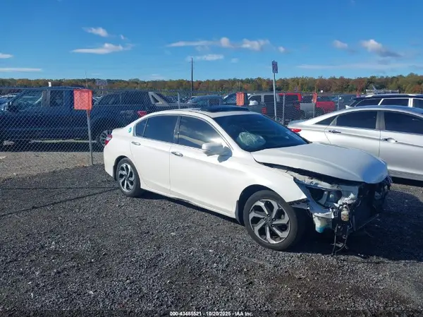 1HGCR3F84HA034922 2017 HONDA ACCORD - Image 1