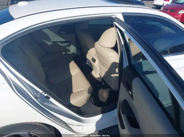 1HGCR3F84HA034922 2017 HONDA ACCORD - Image 8
