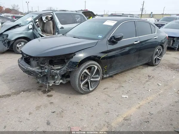 1HGCR3F84HA035231 2017 HONDA ACCORD - Image 2