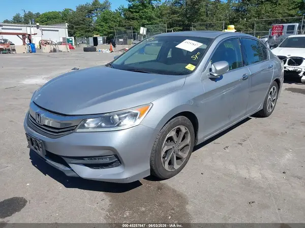 1HGCR3F84HA044799 2017 HONDA ACCORD - Image 2