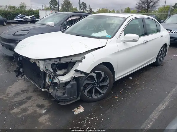 1HGCR3F84HA045094 2017 HONDA ACCORD - Image 2