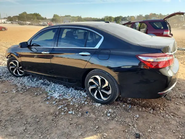 1HGCR3F84HA045189 2017 HONDA ACCORD - Image 2