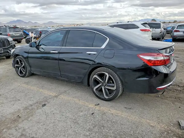 1HGCR3F85HA007423 2017 HONDA ACCORD - Image 2