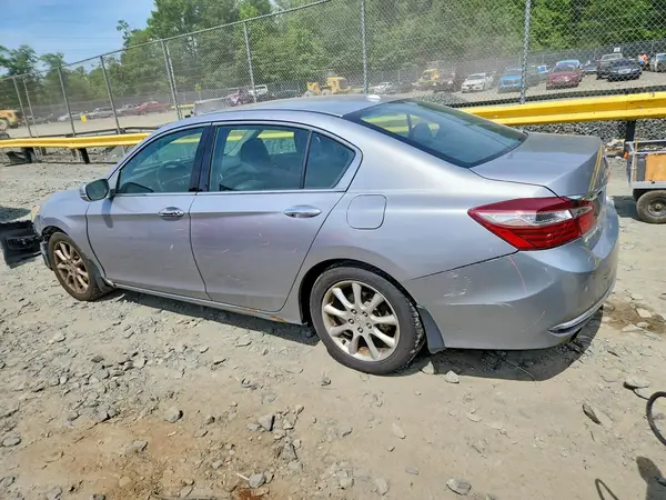 1HGCR3F85HA010404 2017 HONDA ACCORD - Image 2
