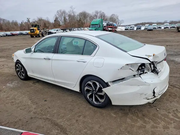 1HGCR3F85HA013464 2017 HONDA ACCORD - Image 2