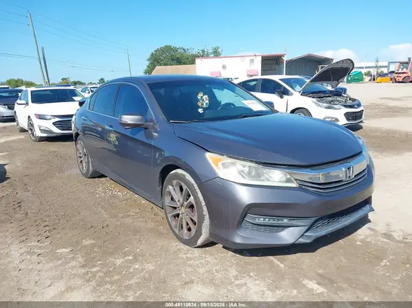 1HGCR3F85HA017238 2017 HONDA ACCORD - Image 1