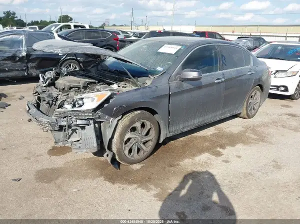 1HGCR3F85HA017255 2017 HONDA ACCORD - Image 2