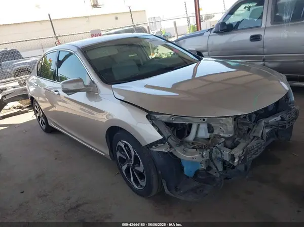 1HGCR3F85HA022102 2017 HONDA ACCORD - Image 1
