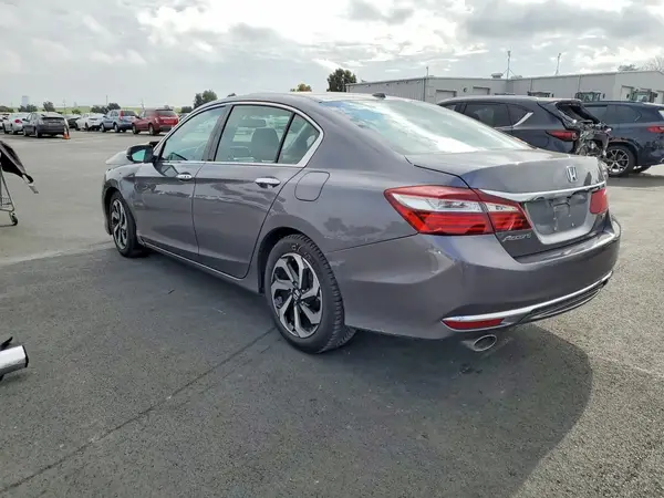 1HGCR3F85HA024397 2017 HONDA ACCORD - Image 2