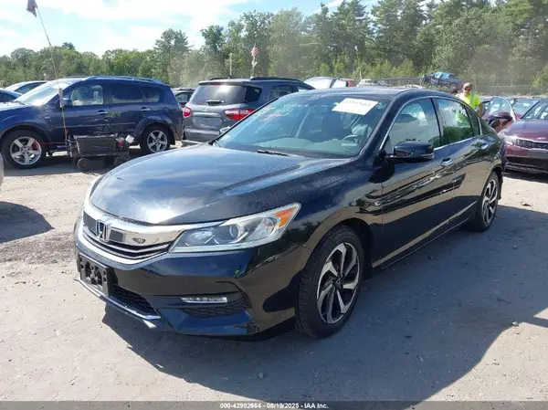 1HGCR3F85HA026926 2017 HONDA ACCORD - Image 2