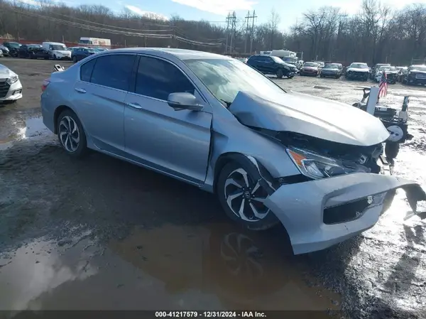 1HGCR3F85HA035982 2017 HONDA ACCORD - Image 1