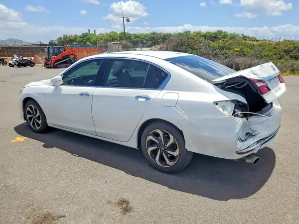 1HGCR3F86HA010573 2017 HONDA ACCORD - Image 2