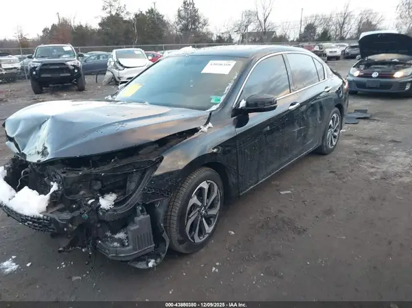 1HGCR3F86HA012999 2017 HONDA ACCORD - Image 2