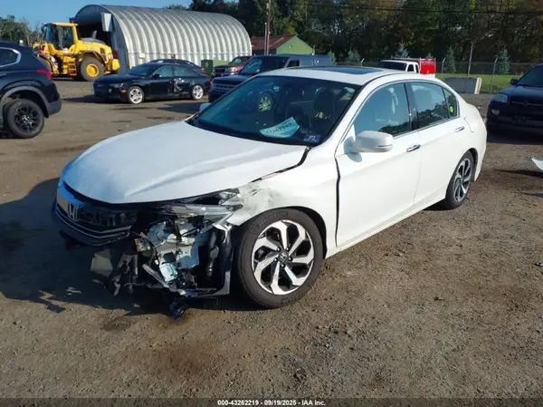 1HGCR3F86HA014266 2017 HONDA ACCORD - Image 2
