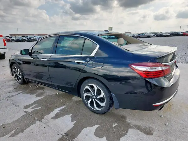 1HGCR3F86HA017751 2017 HONDA ACCORD - Image 2