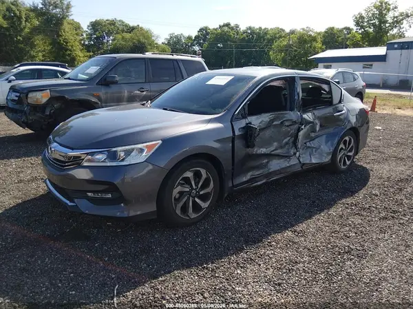 1HGCR3F86HA028376 2017 HONDA ACCORD - Image 2