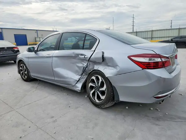 1HGCR3F87GA020768 2016 HONDA ACCORD - Image 2