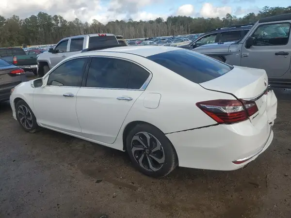 1HGCR3F87HA001672 2017 HONDA ACCORD - Image 2
