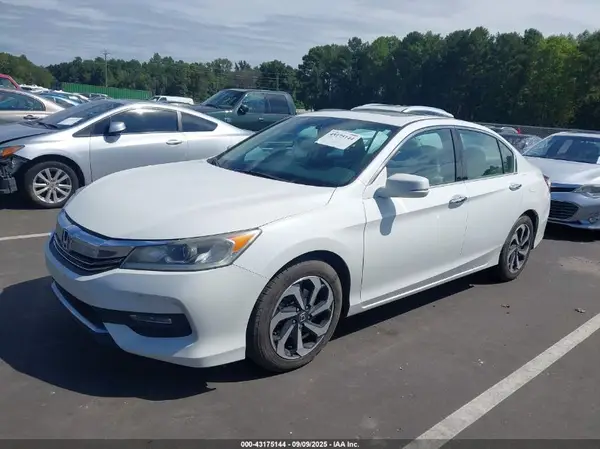 1HGCR3F87HA006001 2017 HONDA ACCORD - Image 2