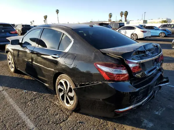 1HGCR3F87HA015555 2017 HONDA ACCORD - Image 2