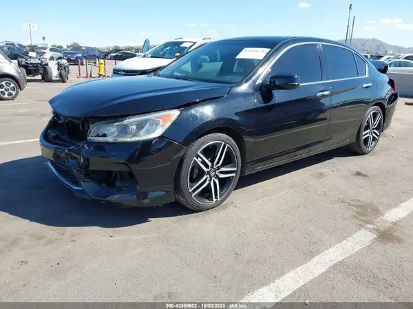 1HGCR3F87HA022912 2017 HONDA ACCORD - Image 2