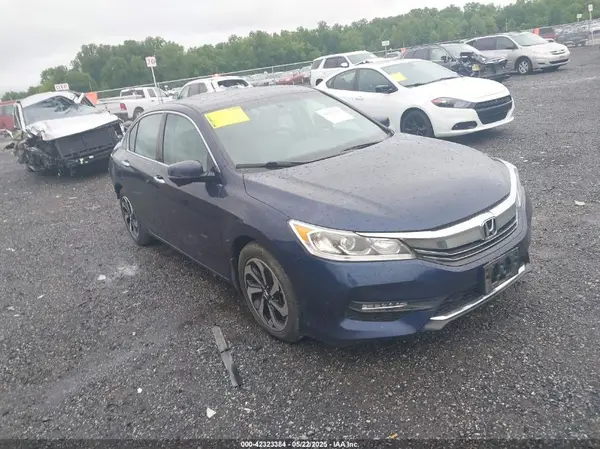 1HGCR3F87HA025020 2017 HONDA ACCORD - Image 1