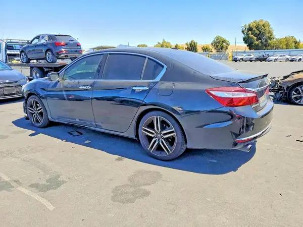 1HGCR3F87HA037782 2017 HONDA ACCORD - Image 2