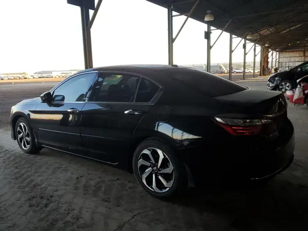 1HGCR3F87HA043646 2017 HONDA ACCORD - Image 2