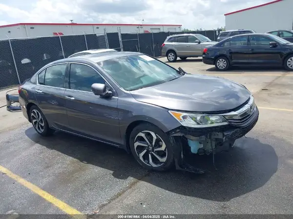 1HGCR3F87HA045705 2017 HONDA ACCORD - Image 1