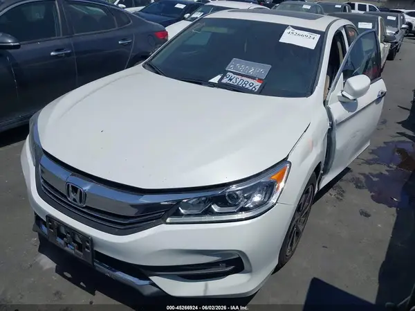 1HGCR3F88GA004904 2016 HONDA ACCORD - Image 2
