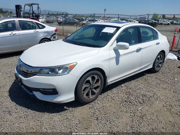 1HGCR3F88GA006300 2016 HONDA ACCORD - Image 2
