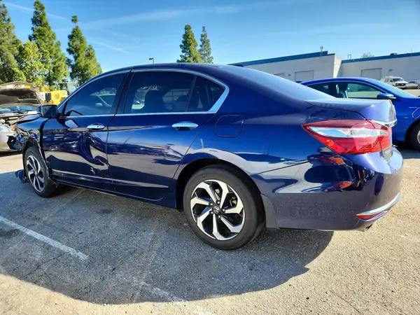 1HGCR3F88GA018432 2016 HONDA ACCORD - Image 2