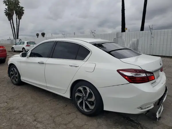 1HGCR3F88GA031097 2016 HONDA ACCORD - Image 2