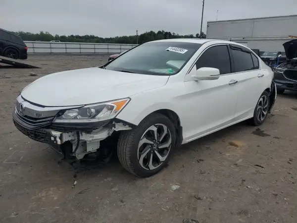 1HGCR3F88HA000028 2017 HONDA ACCORD - Image 1