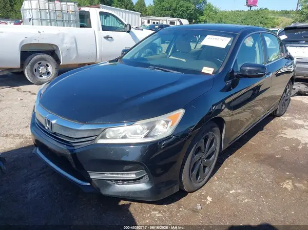 1HGCR3F88HA003253 2017 HONDA ACCORD - Image 2