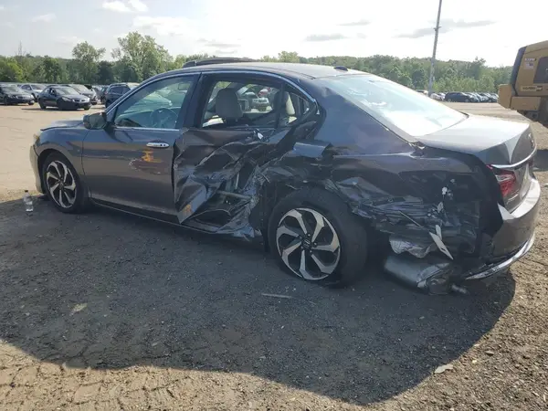 1HGCR3F88HA010154 2017 HONDA ACCORD - Image 2