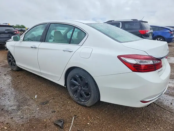 1HGCR3F88HA011949 2017 HONDA ACCORD - Image 2