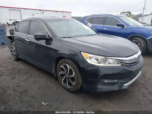 1HGCR3F88HA018075 2017 HONDA ACCORD - Image 1