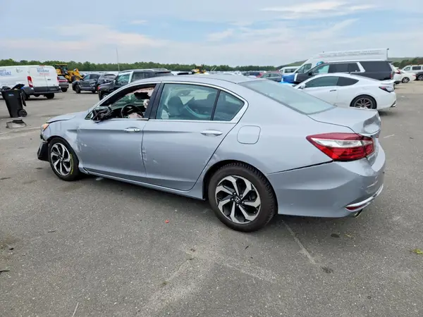 1HGCR3F88HA018321 2017 HONDA ACCORD - Image 2