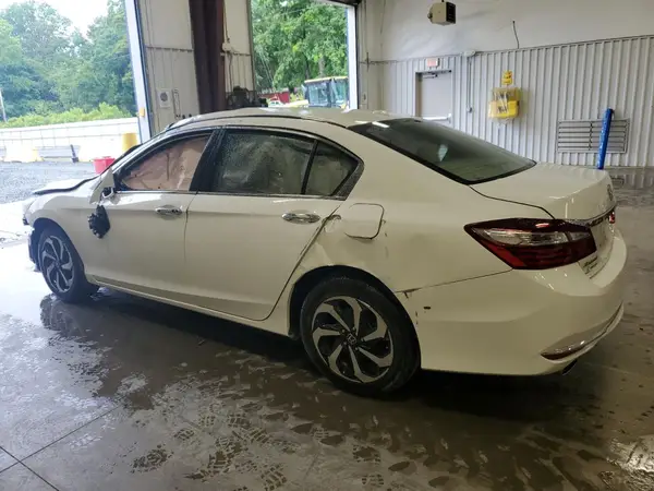 1HGCR3F88HA020179 2017 HONDA ACCORD - Image 2
