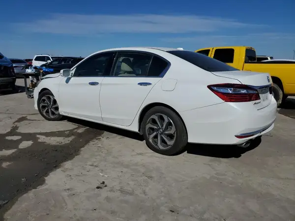 1HGCR3F88HA026273 2017 HONDA ACCORD - Image 2
