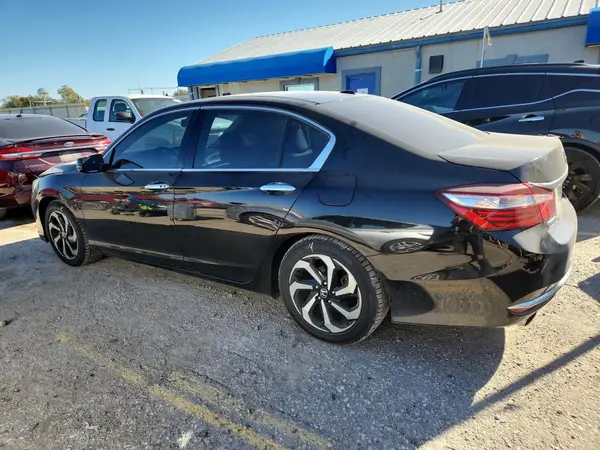 1HGCR3F88HA026533 2017 HONDA ACCORD - Image 2