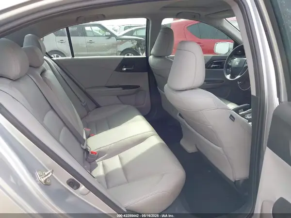 1HGCR3F88HA031943 2017 HONDA ACCORD - Image 8