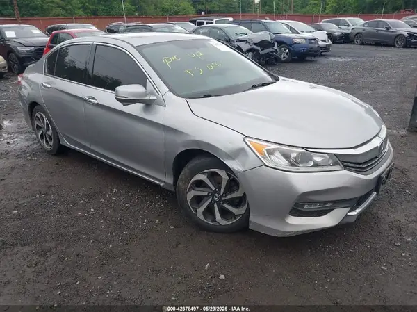 1HGCR3F88HA037029 2017 HONDA ACCORD - Image 1