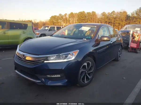 1HGCR3F88HA038570 2017 HONDA ACCORD - Image 2