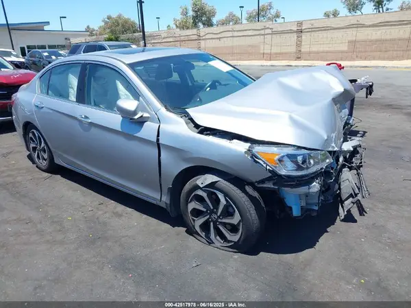 1HGCR3F88HA039685 2017 HONDA ACCORD - Image 1