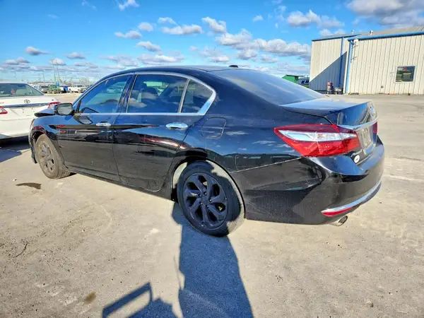 1HGCR3F88HA040237 2017 HONDA ACCORD - Image 2