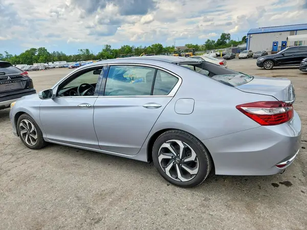 1HGCR3F88HA044143 2017 HONDA ACCORD - Image 2