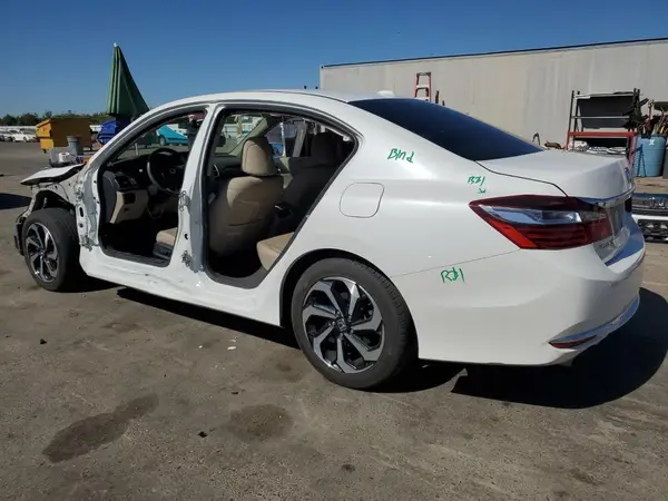 1HGCR3F89HA000040 2017 HONDA ACCORD - Image 2