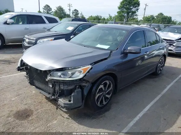 1HGCR3F89HA000880 2017 HONDA ACCORD - Image 2